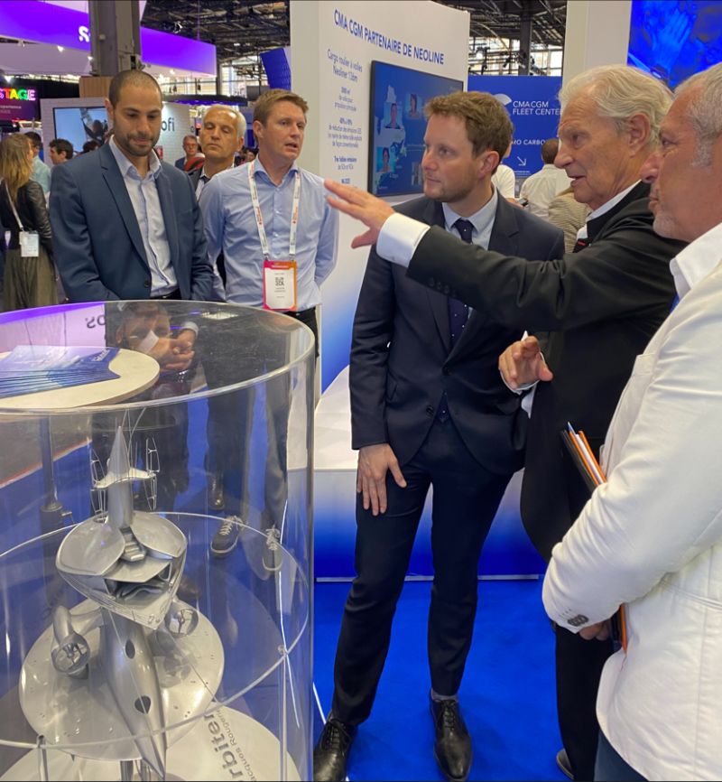 Très heureux d'avoir pu présenter #SeaOrbiter à Monsieur le ministre délégué chargé des Transports Clément Beaune <a href="/CBeaune/">Clément Beaune</a>, sur le stand de notre partenaire <a href="/cmacgm/">CMA CGM Group</a>.
Venez nous rencontrer sur le stand J25 à <a href="/VivaTech/">Viva Technology</a> jusqu'au 17 juin, et explorer le futur !
