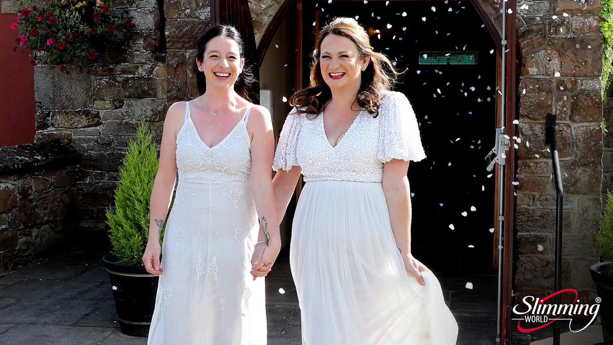 Nicola tied the knot feeling full of confidence in her dream dress after losing a fantastic 3st 1lb with Slimming World 👰. If you’d love to slim down before your big day, you’ll find all the support you need in my welcoming and inclusive Newry group 🌈. DM me to find out more.