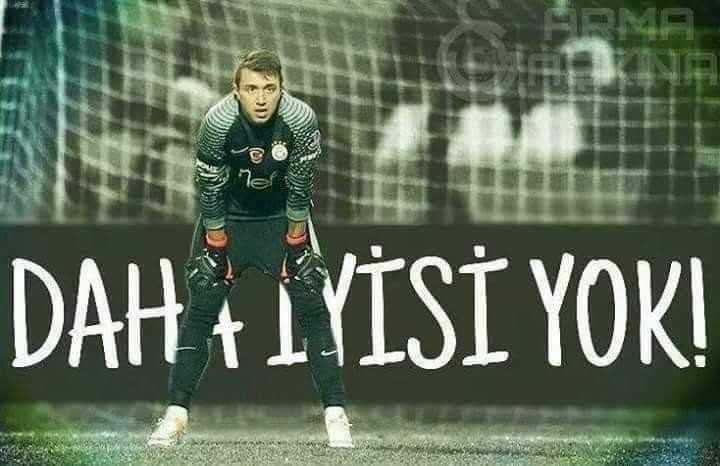 Fernando Muslera'nın 12 sezon boyunca Galatasaray'ın kalesini koruduğu dönemde Beşiktaş 16, Fenerbahçe ise 12 kaleci değiştirdi. Ve Nando bu süreçte 16 kupa kaldırmayı başarırken, Beşiktaş 5 kupa, Fenerbahçe de 5 kupa kazanmıştır. 

İyi ki doğdun, iyi varsın Nando! 🎂