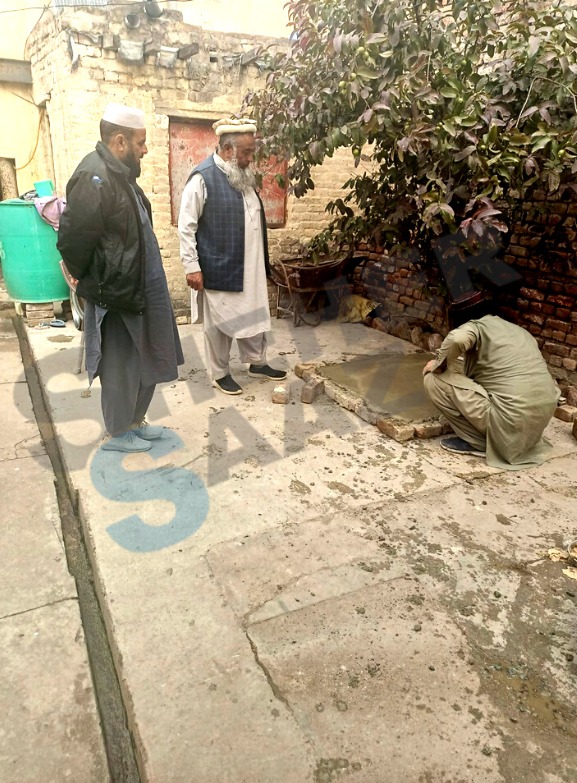 Shehersaaz's tweet photo. Installation of "Rain Harvesting Units" at "Dhok Hassu" rwp, ensuring #sustainable  consumption and production patterns while #supporting local community.
#SDG12 #SDGs https://t.co/sfP2KeULFu