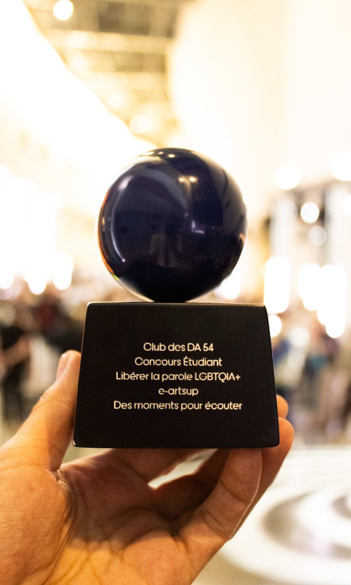 eartsup's tweet photo. 🏆 NOUVEAU PRIX - CLUB DES DA 🏆

✨Lors de la 54ᵉ cérémonie de remise de prix du @clubdesda, Pauline COPY &amp; Mathilde MONCHAUX ont remporté le #PrixBronze dans la catégorie 'Concours Étudiant' 🤩👏

👏 Bravo à toutes les 2 et merci au #clubdesDA 

#eartsup #design  #awards https://t.co/loI1WHQcUc