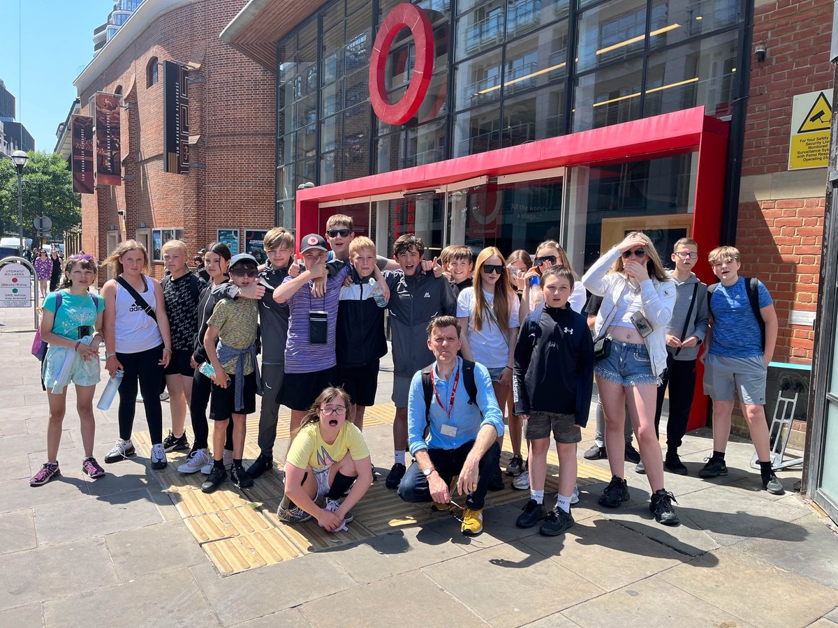 HilbreHighSch's tweet image. Our Students had an absolute blast on their Drama trip to London! They were so well behaved and fully engaged in everything they did we couldn't be more proud!

#hilbre #dramatrip #london #londontrip #matilda #amidsummernightsdream #shakespearesglobe