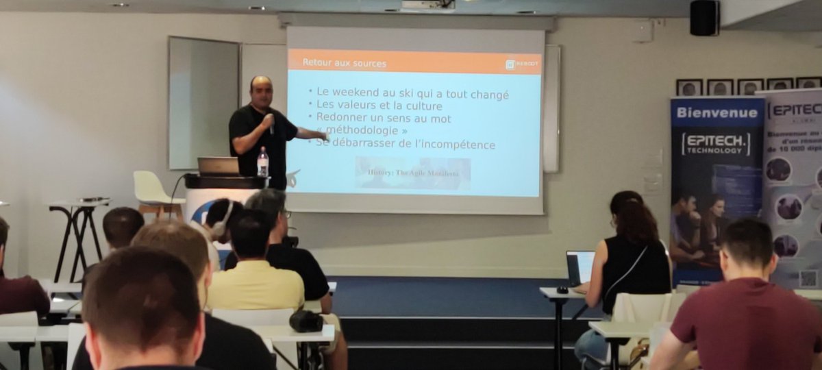 Première conférence de l'<a href="/ATStrasbourg/">AgileTour Strasbourg</a> par <a href="/AhmedReboot/">Ahmed ZAHRI</a> à l'@EpitechStras 🙌