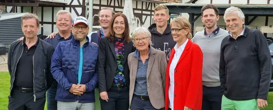 1820Rotary's tweet photo. 🏌️‍♀️🏆 Sensationeller Erfolg beim Rotary Benefiz-Golfturnier! Heidi Nowotny vom Oberhessischen Golf Club erzielte ein "Hole-in-One" und gewann einen Porsche Macan. 💪💙 
#Golfturnier #Benefizveranstaltung #Polio #HoleinOne #Erfolg #RotaryInternational 

https://t.co/WQ8lWgZWrI https://t.co/104x390k5T