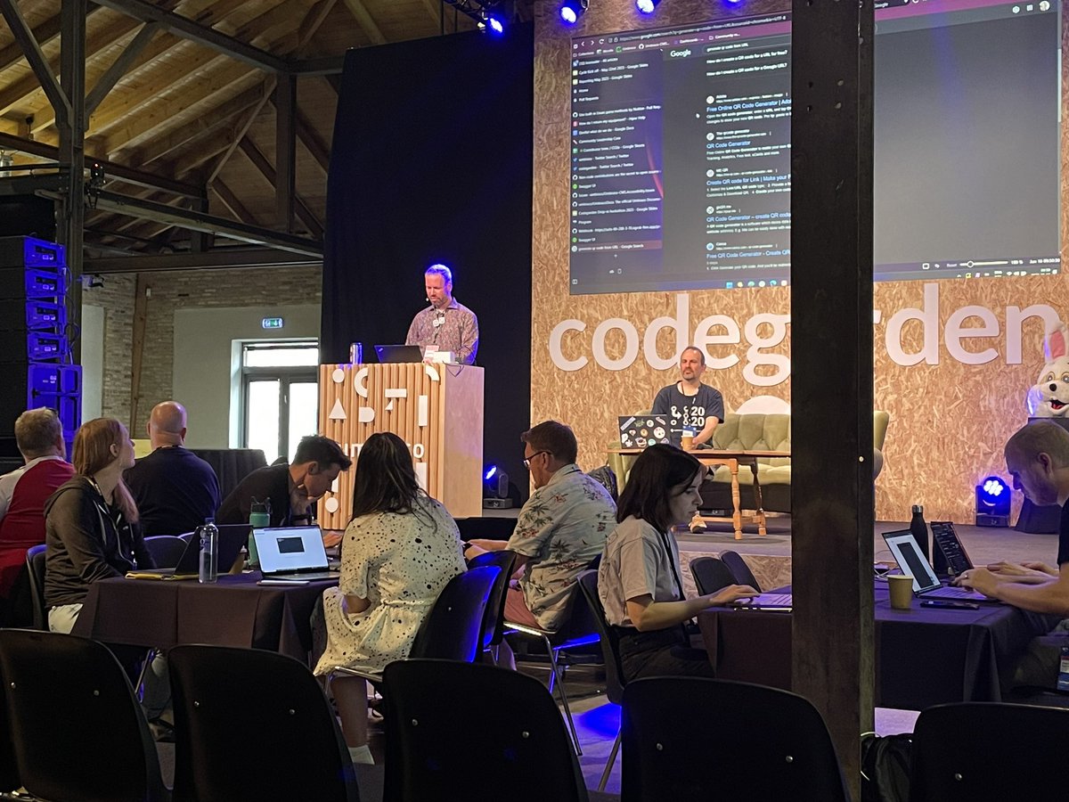 EmaBurst's tweet image. The hackathon is underway! #codegarden