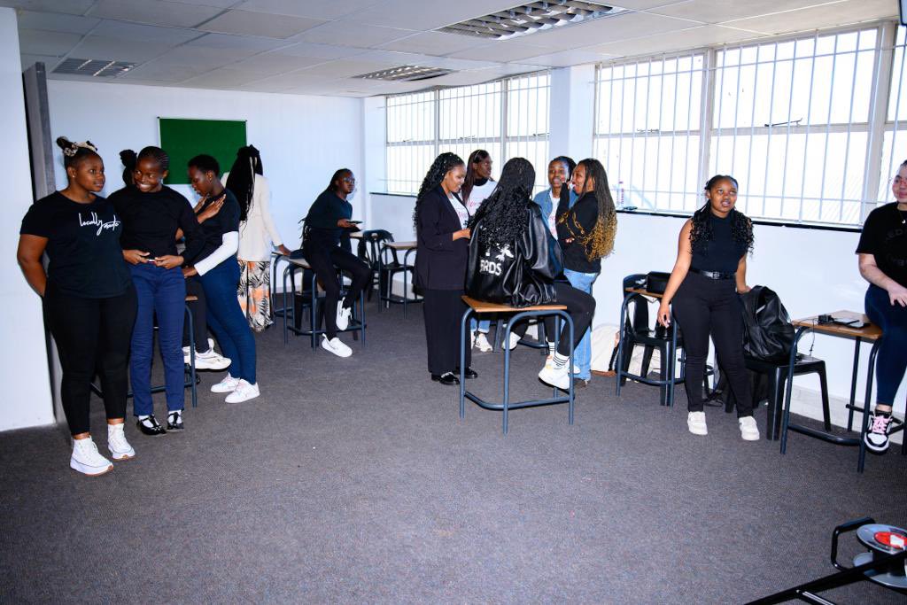 We are few hours away to revealing what’s inside the mystery box . Hints : AGYW in their diversity got tired of something and decided to do something similar to what the Youth 1976 did . 

We can’t to share with you ,set your reminders to 12 pm . 

Happy youth day !!!

#youthday