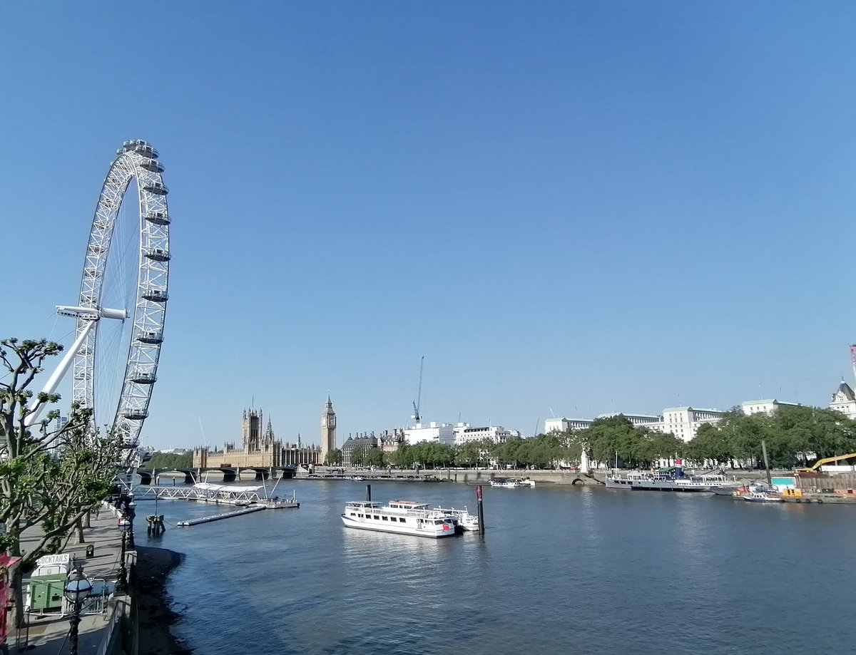 InAphysicalWay's tweet image. quante passeggiate interessanti, podcast e altre mirabolanti avventure puoi intraprendere prima delle 8am quando l'insonnia ha la meglio su tutto