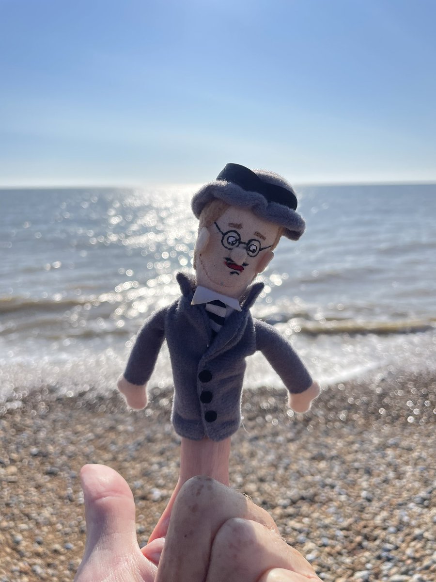 #FridayMorning swim at @Deal_Town. Homage to #Bloomsday. Accompanied by #MollyBloom and yer man himself. Swim 107 of 2023. #JamesJoyce #Ulysses #SeaSwimming @coastmag @bbcsoutheast @StormHour @bloomsdayfest @JamesJoyceCentr @AtBarristers