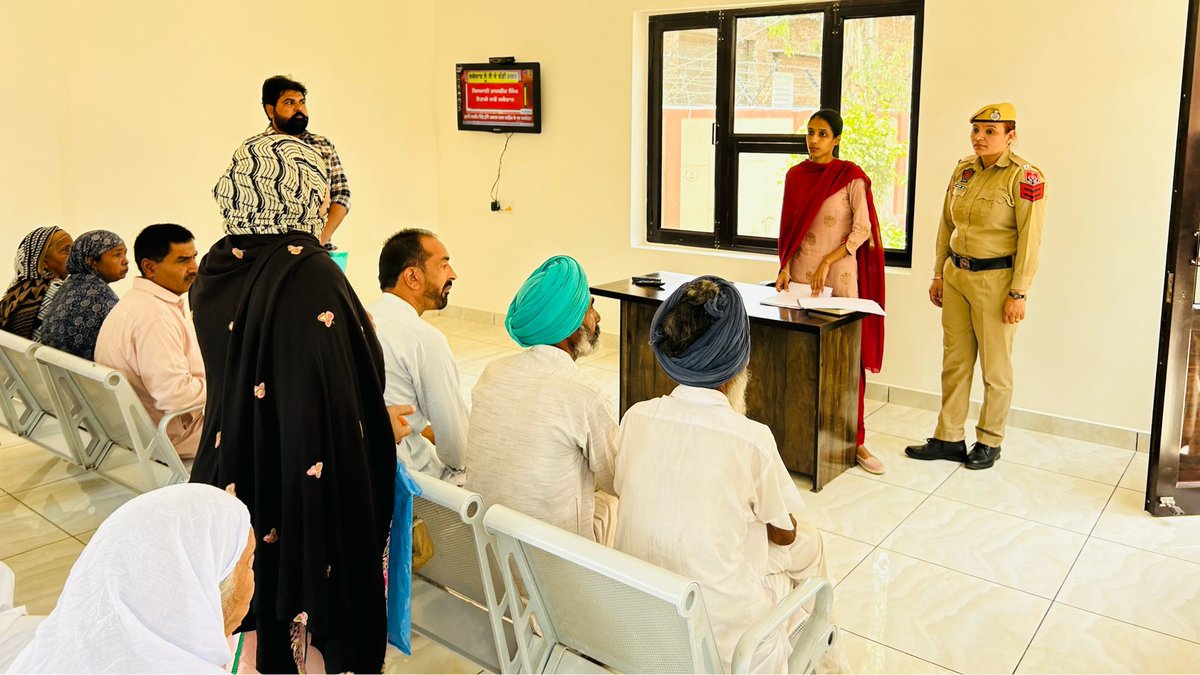 Newly constructed Air conditioned Public Waiting Hall at District Police Office Malerkotla was inaugurated for the #public of District Malerkotla. 

#CommunityPolicing 
#TuhadiSewaSadaFarz
#PunjabPolice