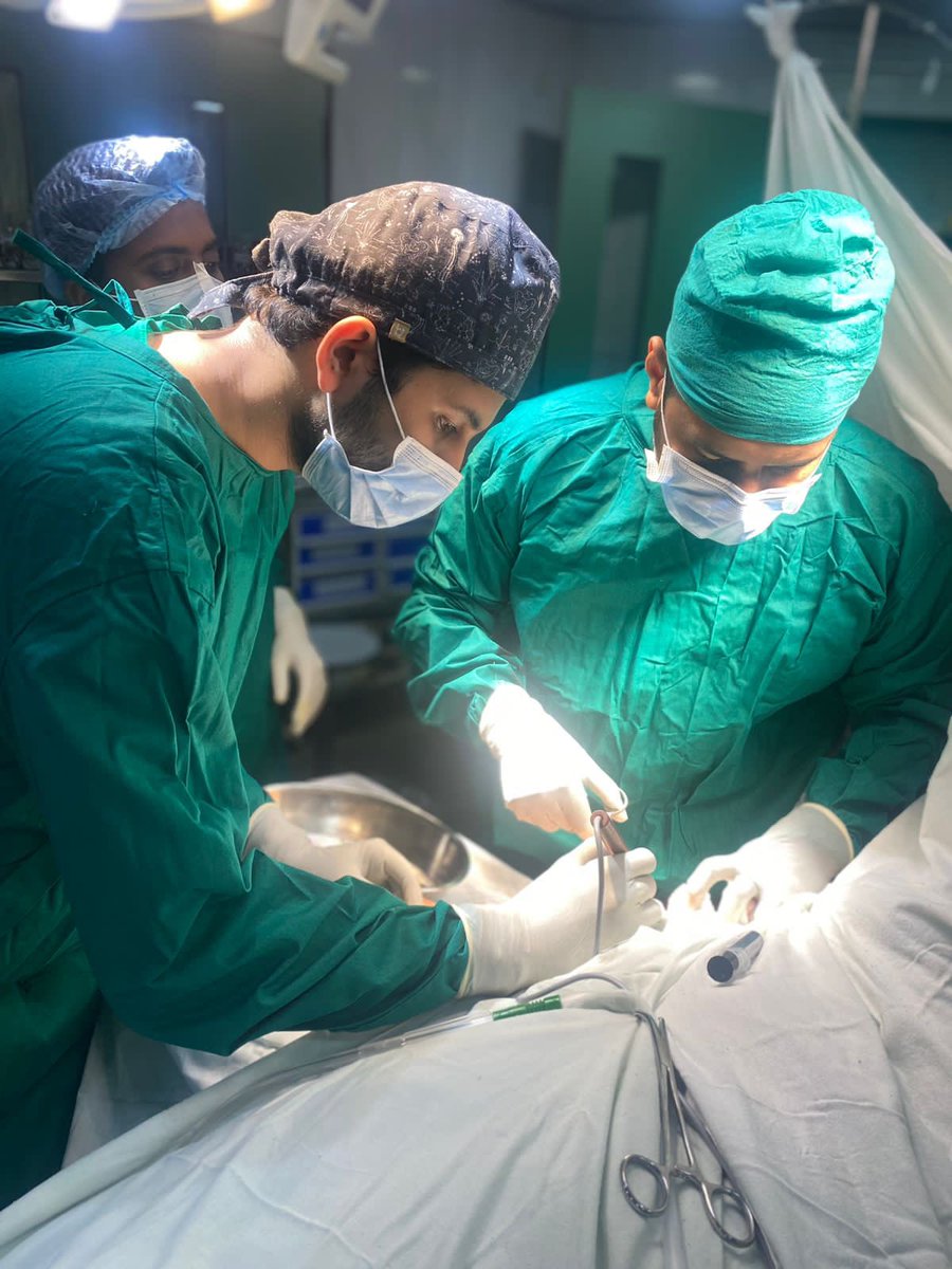 VikrantMahajani's tweet image. Was always awestruck watching #GreysAnatomy , to now leading a few surgeries myself. One small step for today me, one huge leap for my 10 year old self. #OrthoTwitter #SurgeonsofTwitter