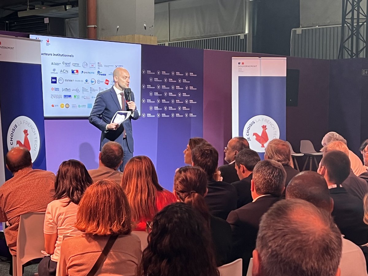 Lancement par le Ministre ⁦@jnbarrot⁩ #jechoisislafrenchtech au salon #Vivatech2023 ⁦@CPMEnationale⁩ partenaire de cette initiative