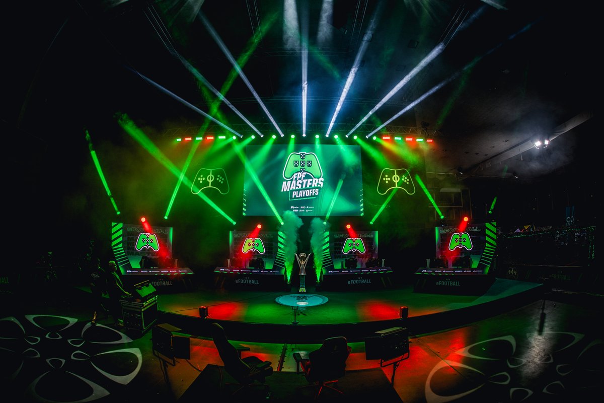 𝙊 𝙋𝘼𝙇𝘾𝙊 𝘿𝙊𝙎 𝙋𝘼𝙇𝘾𝙊𝙎 🏆 O troféu que todos querem está no Multiusos de Guimarães. Vão começar os playoffs do #FPFMasters 2023 ⚽️🎮

🕤 09:45
📺 twitch.tv/rtparena_fifa
🔗 blueticket.meo.pt/Event/9097/