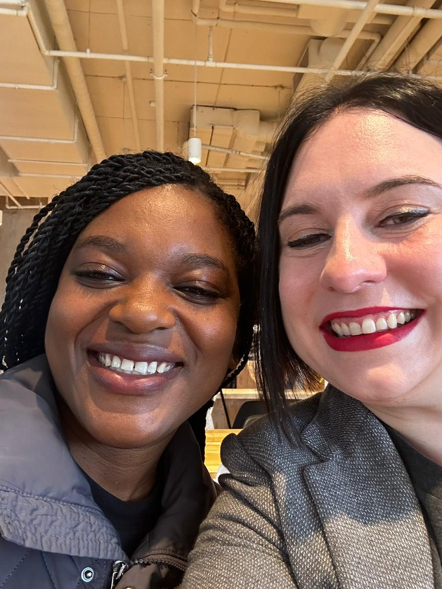 Nomsarm's tweet photo. @GdgPretoria's Google I/O extended event with @pamelaahill. Currently in the Angular @ scale session. Thanks @GdgPretoria ! https://t.co/XibX0sofTX