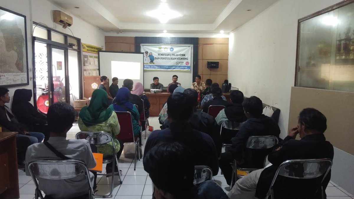 Bapak Lurah Sekeloa &amp; Kasi Ekbang bersama DLH serta YPBB melakukan Sosialisasi KANGPISMAN (Kurang, Pisahkan, dan Manfaatkan) dengan Penerapan Rencana Teknis Pengelolaan Sampah (RTPS) bersama para Ketua RW Kelurahan Sekeloa <a href="/coblongjitu/">Kecamatan Coblong | #BandungNuUrang</a> #KangPisman #SekeloaAsri #CoblongJitu