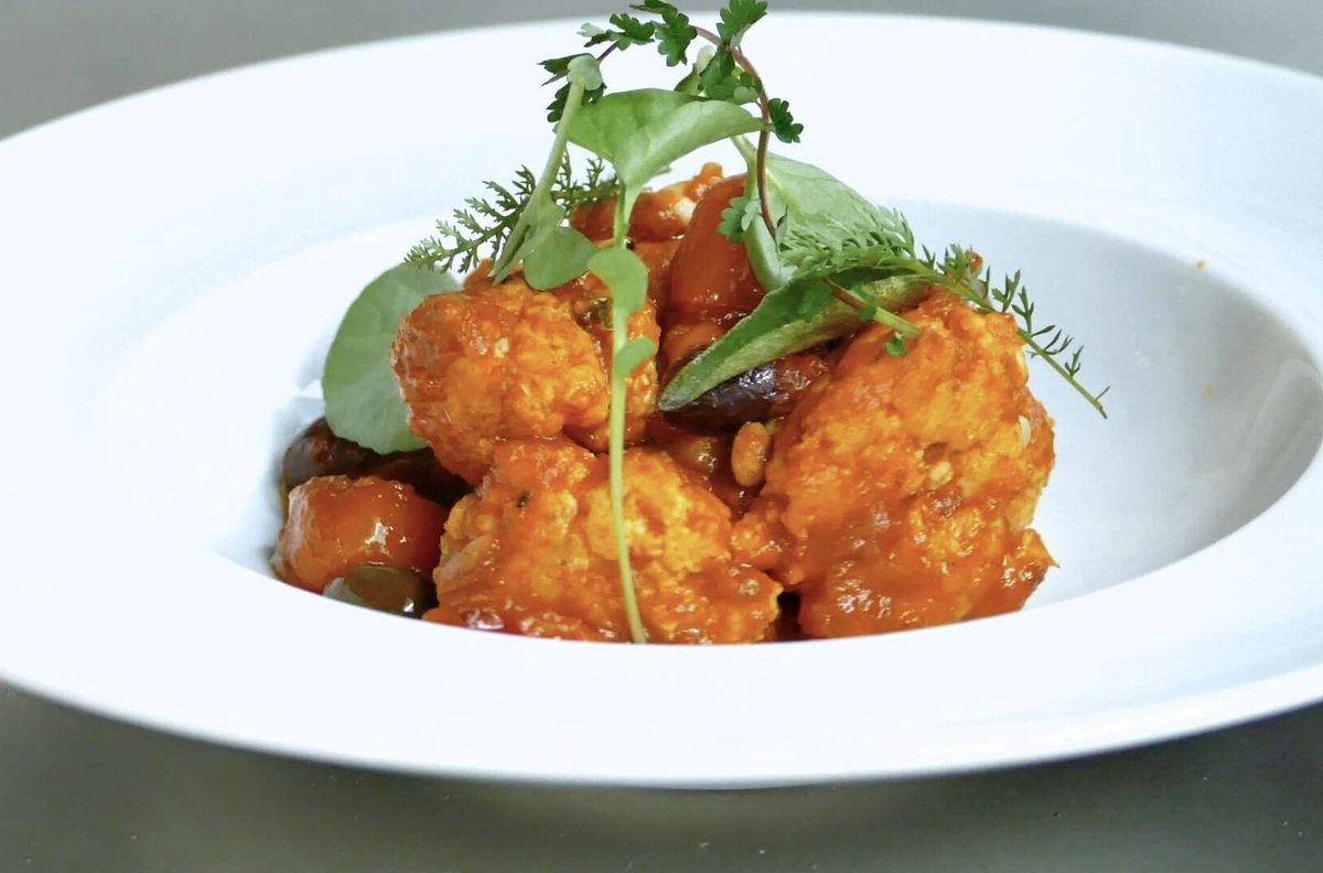 Today Lunch:
chicken meat balls/black-green olive and tomato