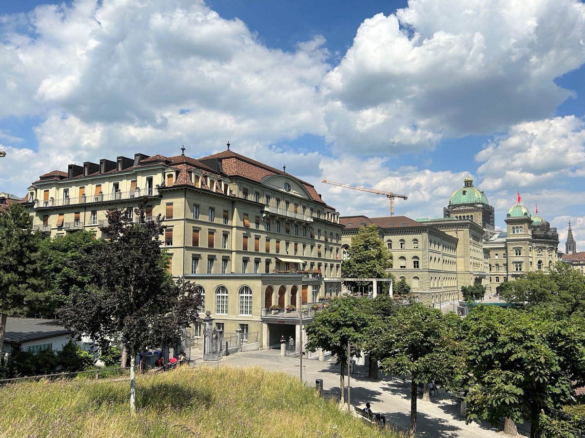 «Offene Bundesmeile», 1. &amp; 2. Juli: Im Bernerhof erhalten Sie die Möglichkeit, einen Blick hinter die Kulissen des EFD zu werfen. Wir präsentieren Ihnen die Vielfalt unseres Departements, zeigen beschlagnahmte Schmuggelware und vieles mehr. #175JahreBV
1848-parl.ch/wAssets/docs/o…