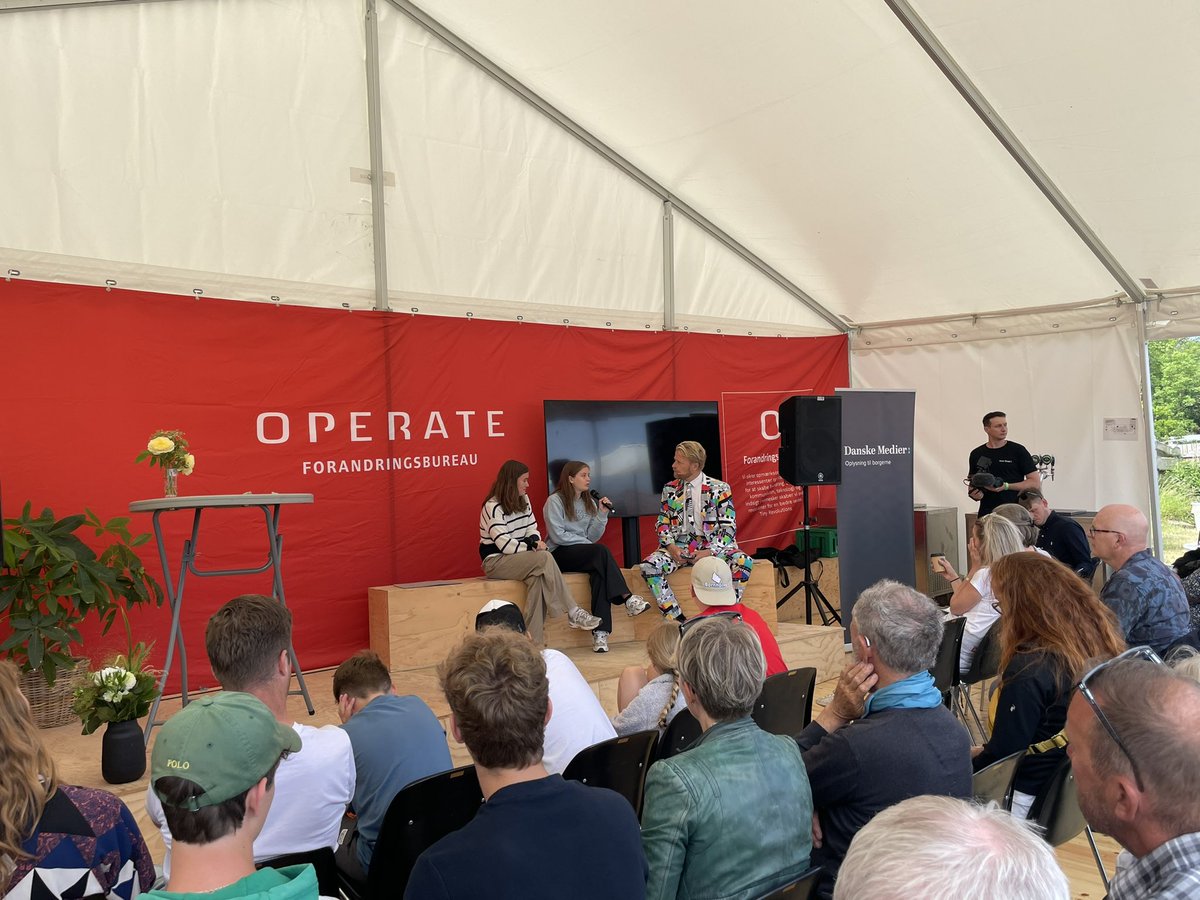 anker_josefine's tweet image. Så tuner @DanskeMedier og @MadsBrandstrup ind på unges brug af podcast og hvorfor mediet står så stærkt hos netop den målgruppe💡🎙️ kom og bliv klogere på unges medievaner hos @OperateAS ☀️