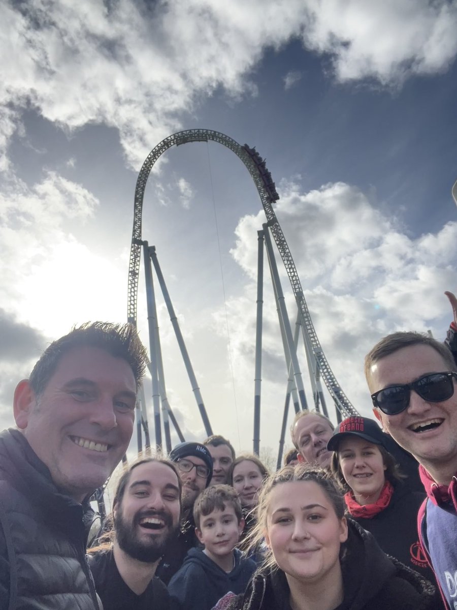 craig_toy's tweet photo. @sophiaparkadven Happy birthday Sophia 🥳
#Stelfie https://t.co/AW5U3e7hZk