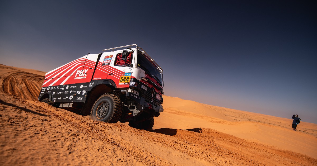 Palibex's tweet photo. MEJORES MOMENTOS | #Dakar2023
La única manera de encontrar los límites de lo posible es ir más allá de lo imposible🔥

https://t.co/EugYx8ZzkA

#PBXdakarTeam https://t.co/SXaalTekzg