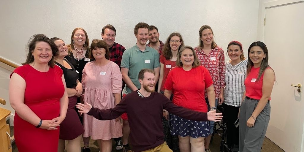 We've gone #Red4Research today to show our gratitude for all those who make research possible. Join us by posting a photo of yourself in red to show your support! rdforum.nhs.uk/red4research-2…

#NHS75 #BePartOfResearch