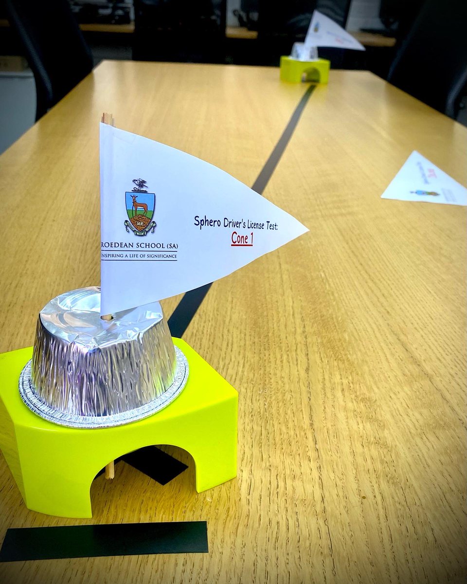 MadamiPad's tweet image. Watch this space… FIII (Grade 5) started an exciting investigation using @sphero #spherobolts and #spheroedu