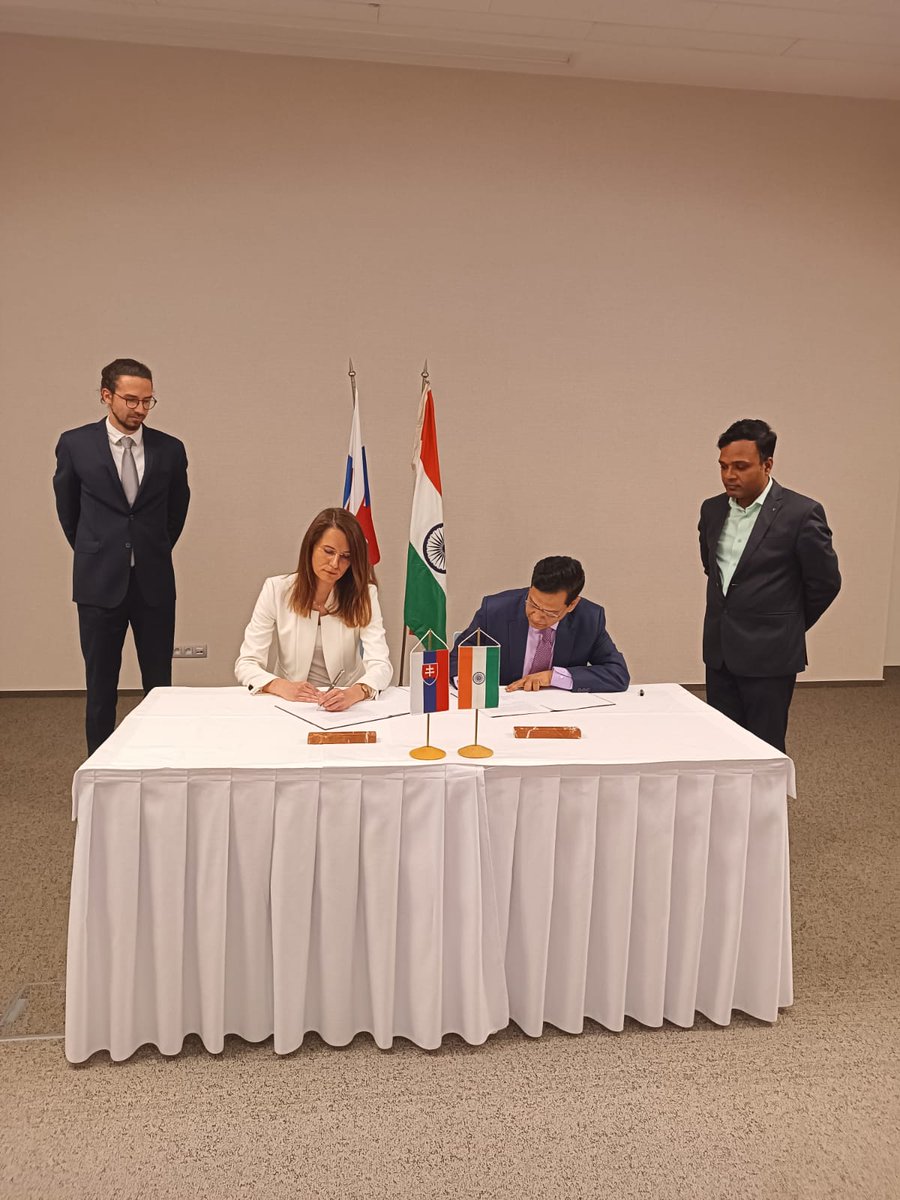 SlovakiainIndia's tweet image. 11th Slovak-Indian Joint Commission for Economic cooperation was held on 14-15 June 2023 in #Bratislava. Great step, focusing for #intensification of Indo-Slovak #bilateral relations in all areas of mutual #cooperation.