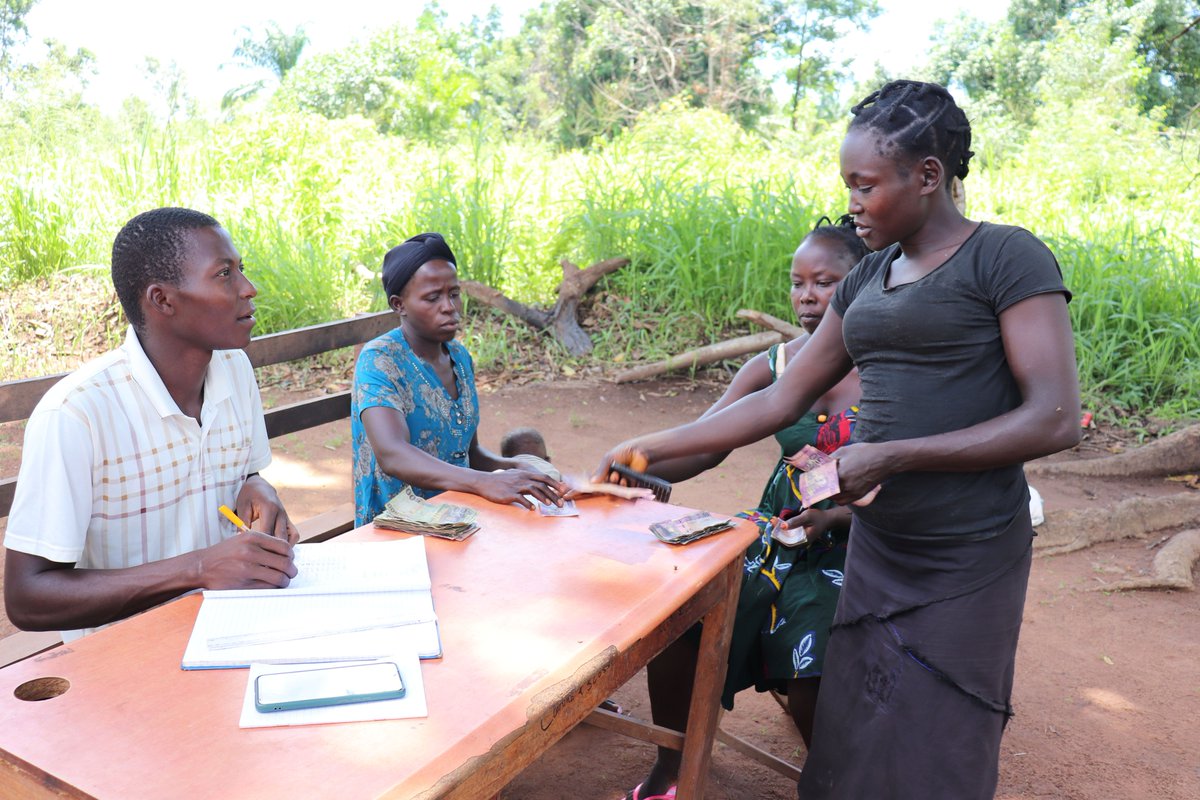 SCALE_2's tweet image. Discover the transformative power of  #VSLAs in Western Equatoria, South Sudan. 

These initiatives empower rural women, foster #FinancialInclusion and promote social and cultural inclusivity. More here: 2scale.org/en/updates/sup…

@Bopinc @IFDCGlobal @SNVworld @SNV_AgriFood