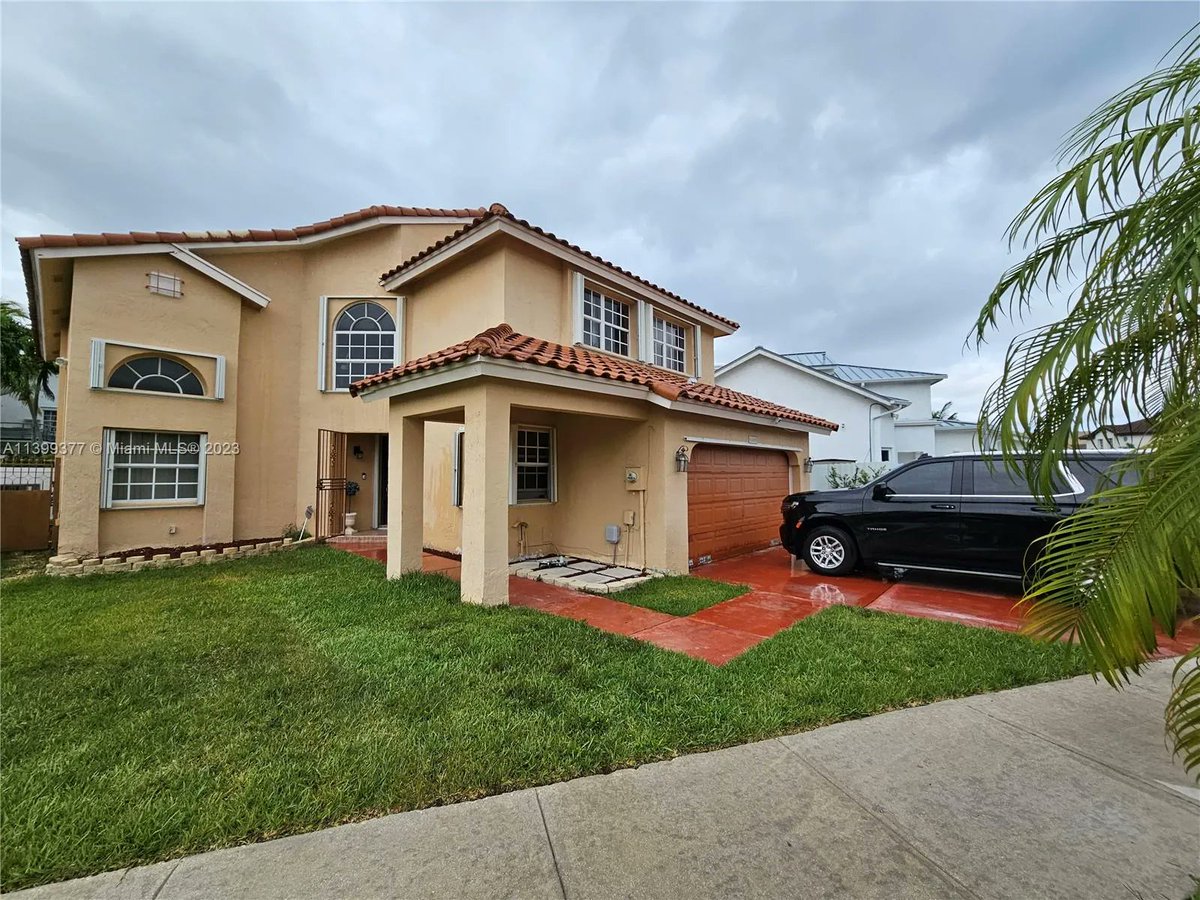 #Miami
💵 $ 650,000
🏠  4 Beds / 3  Baths
📐 2,393 Sq.Ft.
.
Great 4beds/3baths. Listing Courtesy of Met Real Estate Corp.

.Reach out for more information 
📲 786-613-3823

.
#MiamiRealtor #MiamiRealEstate #listingagent #luxurylistings.
buff.ly/42BTbrI