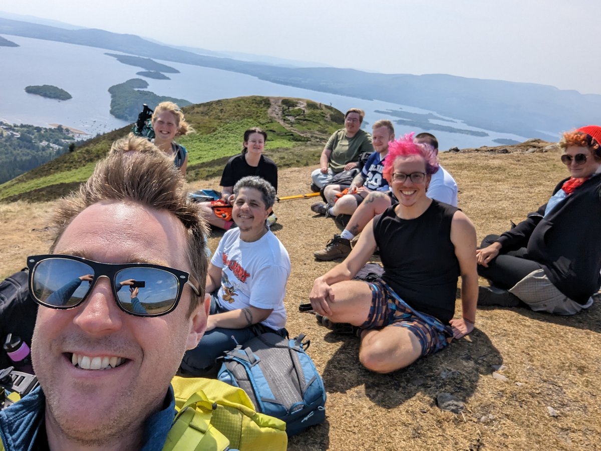 Last weekend, Senior Mountain Safety Advisor, Ross Cadie was delighted to join <a href="/MhorOutdoor/">Mhor Outdoor</a> for one of their first How 2 the Hills summer walks, kicking off with a trip to Conic Hill with <a href="/LEAPsports/">LEAP Sports Scotland</a> 🧵👇