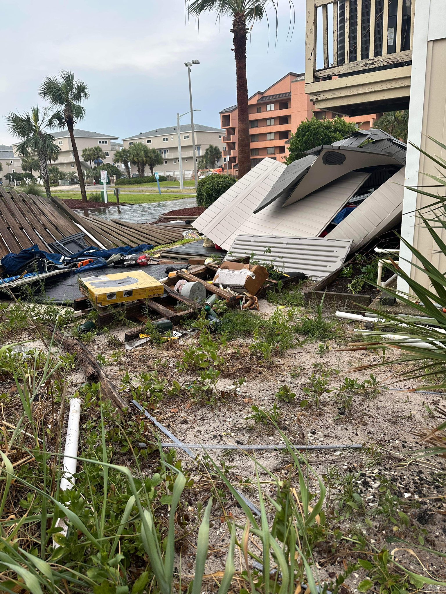 James Spann on Twitter "Damage in Pensacola Beach at Baywatch Condos