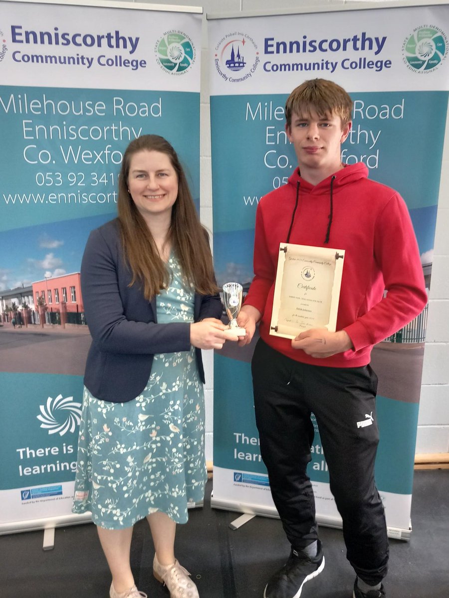 enniscorthyvlib's tweet photo. We had several fantastic end of year events @EnniscorthyC. Here is Bartek Jurkiewicz who was awarded Library Assistant of the Year at our end of year awards ceremony. Thanks again Bartek for all your help! @jcsplibraries @WWETBofficial #GreatSchoolLibraries #excellenceineducation https://t.co/FzHR7VvYgQ