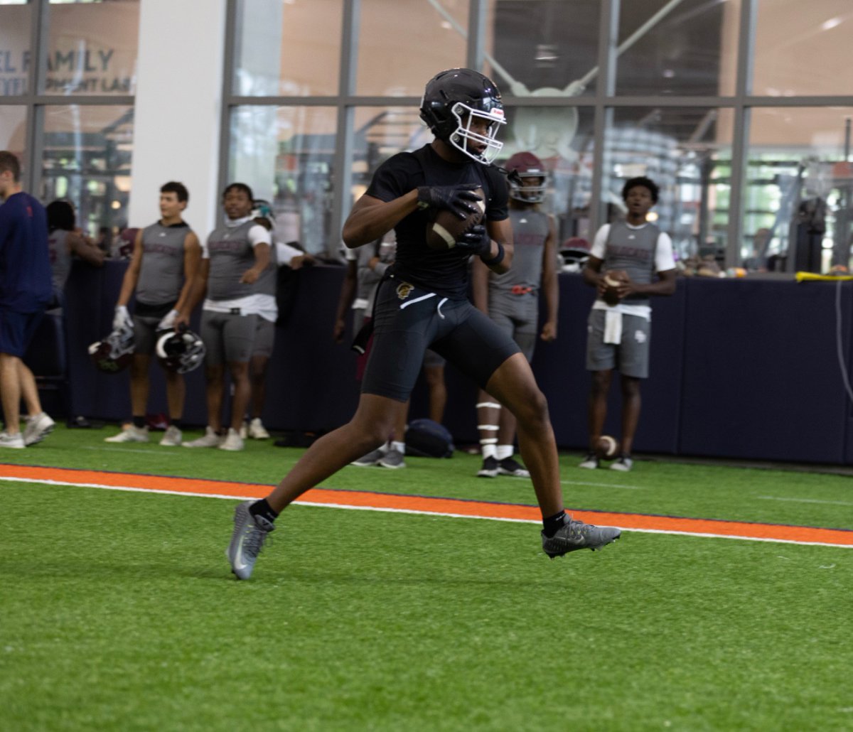 Trojan Nation💪🏽 Auburn 7V7 Champs!!
Thank you @AuburnFootball for having us. #Justgettingstarted #Working
@CoachJoeyKing @TheCoach_Barge @JoshBarge12 @Coach_JMonty @CoachDavisWR