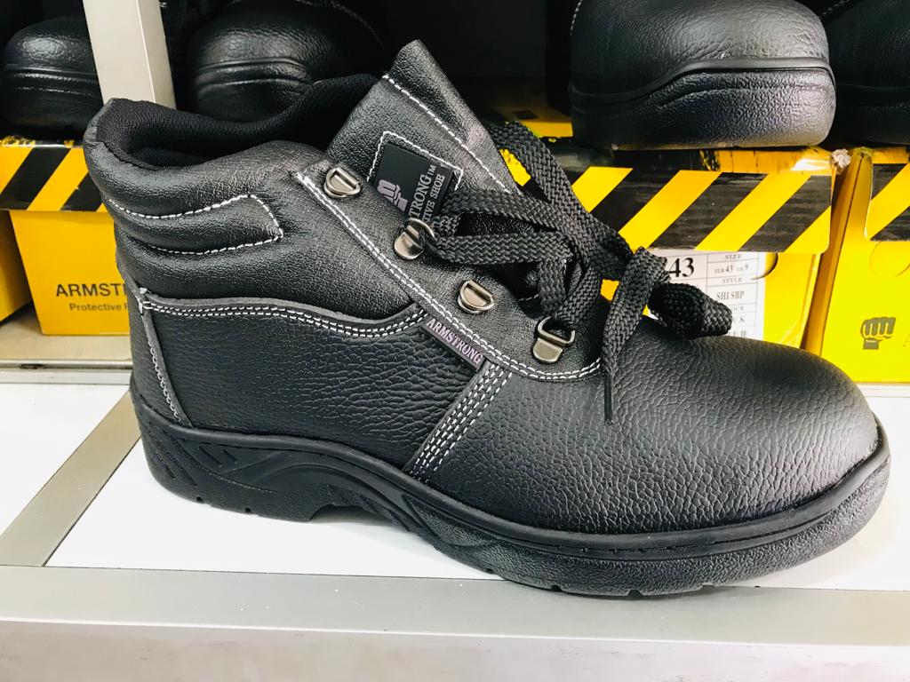jaykayproeng's tweet photo. Safety Shoes-Ankle Type and Low cut Type
Brand-Armstrong/Rocklander/King/Black Hammer/SP
Country of origin- China
Steel toe cap / Steel mid Plate / Shock absorber
Oil/Water Resistant
Standards
CE, EN. ISO 20345,sizes-4-11 (38-45)
Warranty- 03 Months for the Manufacturing Defects https://t.co/w75PhRMVbR