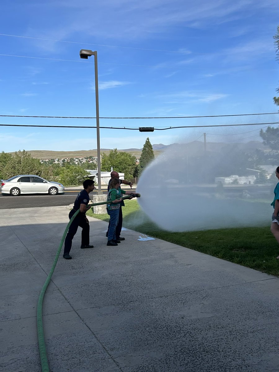 TMFPD's tweet image. We were thrilled to host the Girl Scouts at Station 45 (Sun Valley) and allow the young women to experience being a #FutureFirefighter. Thank you for stopping by!  #TMFR #TGIF 🚒🇺🇸