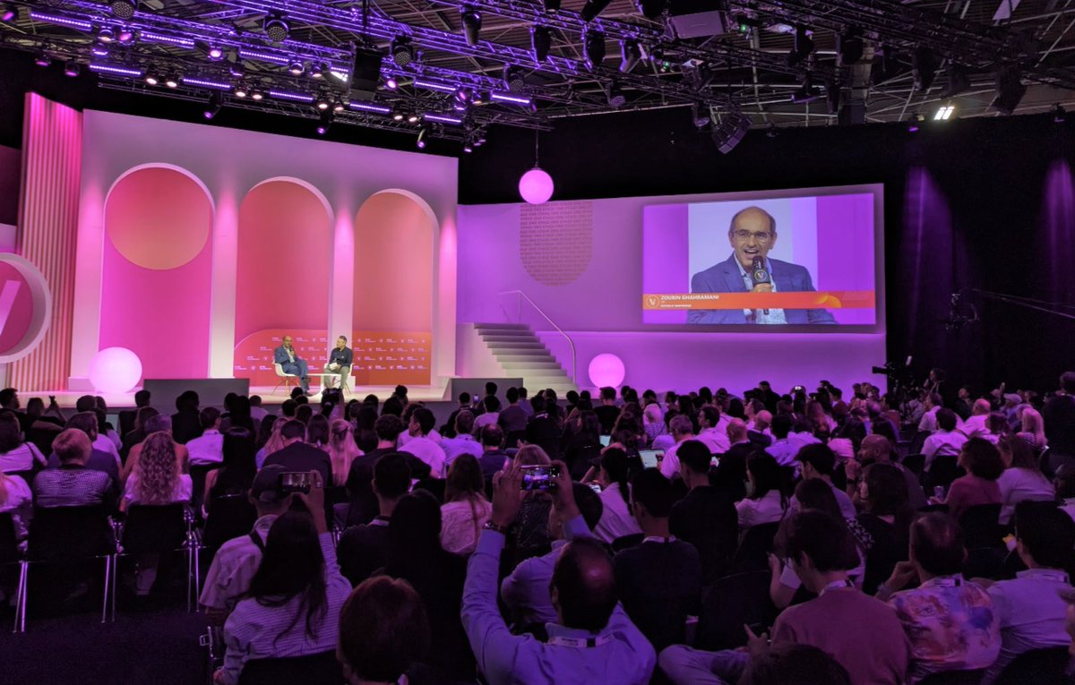[En direct de #VivaTech]

" L'évolution des soins, de la médecine et de la biologie fondamentale portée par l'#IA ne fait que commencer. Cette technologie permettra de démocratiser de nombreuses choses aujourd'hui peu accessibles"

- <a href="/ZoubinGhahrama1/">Zoubin Ghahramani</a> , VP <a href="/Google/">Google</a> @DeepMind
