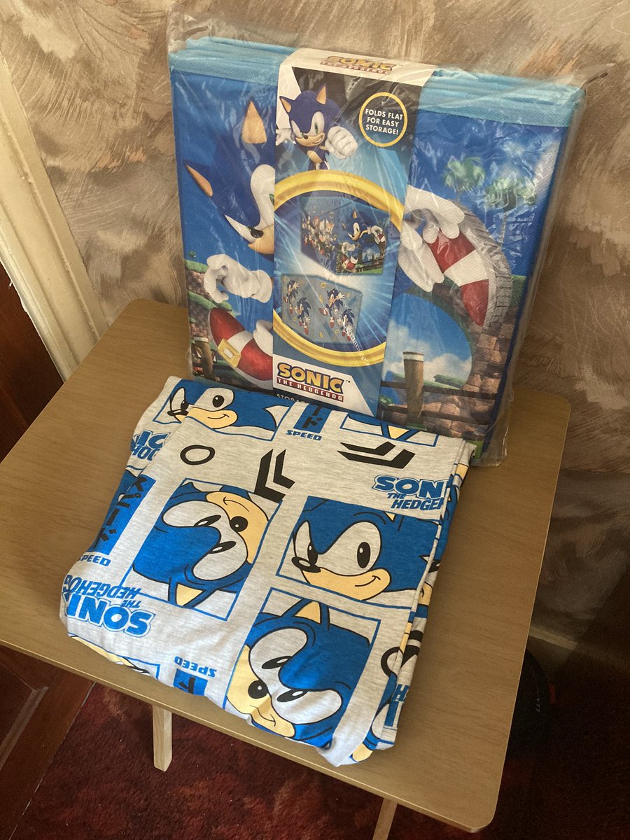 retrokrazy's tweet image. Hi everyone! 😊 I just wanted to let you all know that I’ve just done a quick haul on my YouTube channel, based on Sonic The Hedgehog themed items. 😀💙 If you would like to take a look then here’s the link to the video. I haven’t done a video in ages. 😅
youtu.be/GmpVlib3-t0