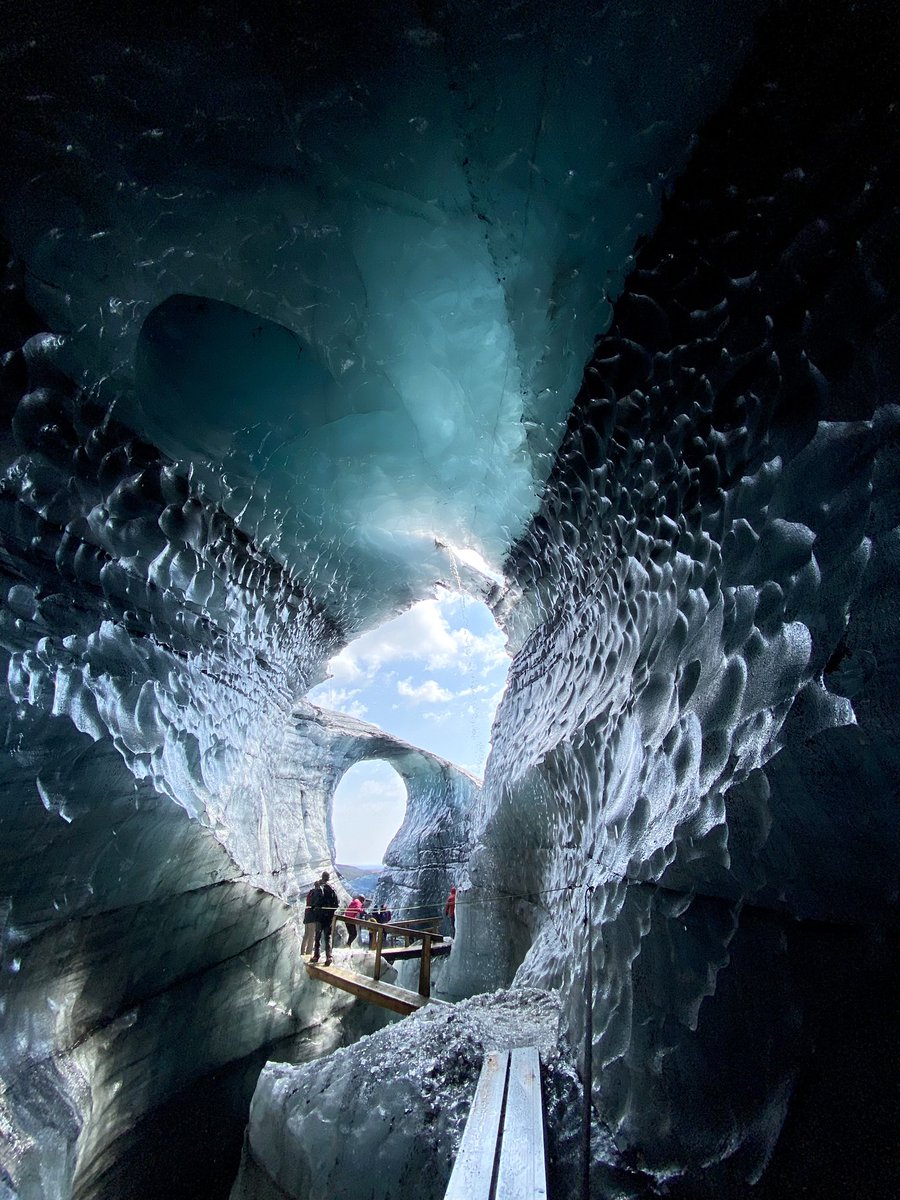 Amazing. Katla Ice Cave ❄️🧊🥶⛸️ #iceland #katla #icecave