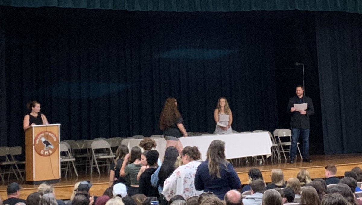 Congrats to our 8th graders graduating from OMS today!! 💪🏴‍☠️🧡📚 <a href="/OMS_Stu_Co/">OMS StuCo</a> <a href="/Oxford_Middle/">Oxford Middle School</a>