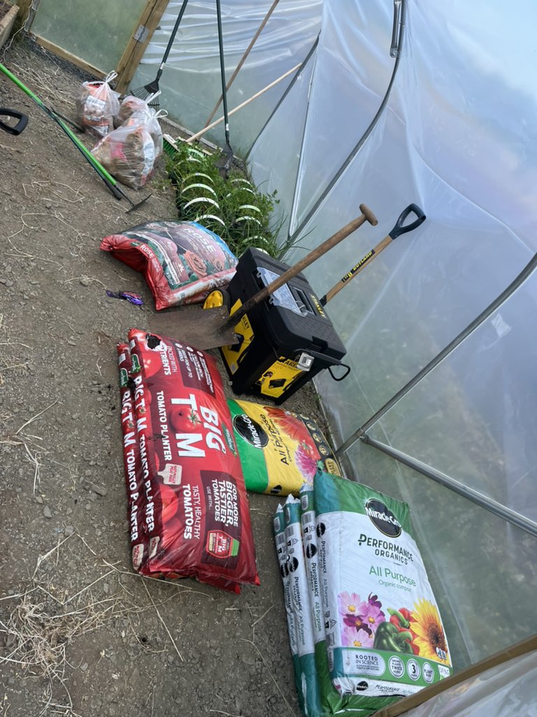 Thanks to <a href="/CauldersGC/">CauldersGardenCentre</a> for this amazing donation to help start our journey <a href="/pupilparly/">GHS Pupil Parliament</a> <a href="/Greenfaulds_HS/">Greenfaulds HS</a> @CumbernauldRes1