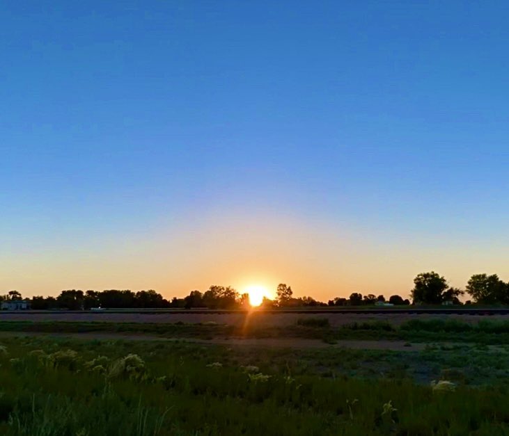 Good Morning From #SoCal!🌞
#ThursdayMorning #Sunrise 
The #JuneGloom persists; here’s a still from my sunrise video of June 16, 2022 in Mead, CO.