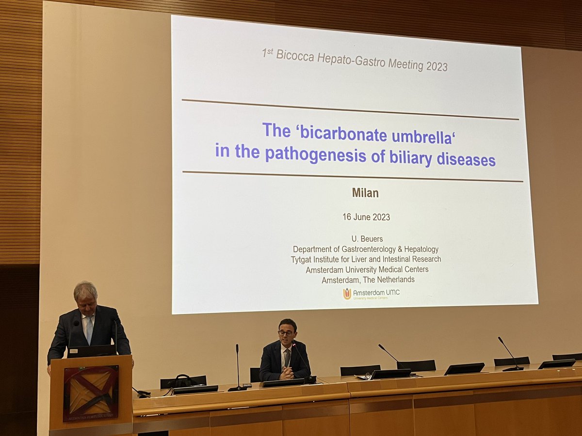 A great pleasure to have prof. Ulrich Beuers lecturing on the role of the bicarbonate umbrella in biliary diseases @unimib #hepatogastromeeting