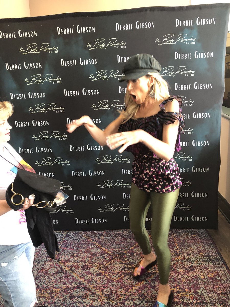 JenCarroll74's tweet photo. Wonderful time in Newton last night! Thank you @DebbieGibson for a wonderful concert and fabulous meet and greet! https://t.co/96QjdmlksT