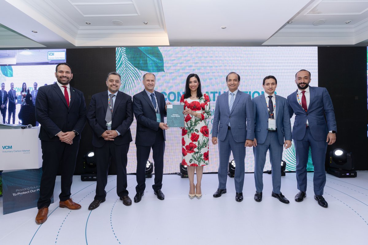 vcm_en's tweet photo. Breaking our previous record by a half million tonnes, #RVCMC yet again raised the bar in voluntary carbon credits auctions. Over 2.2 million tonnes of carbon credits were auctioned with Aramco , Saudi Electricity Company and ENOWA purchasing the largest number of carbon credits. https://t.co/Q2cFUXUDgp