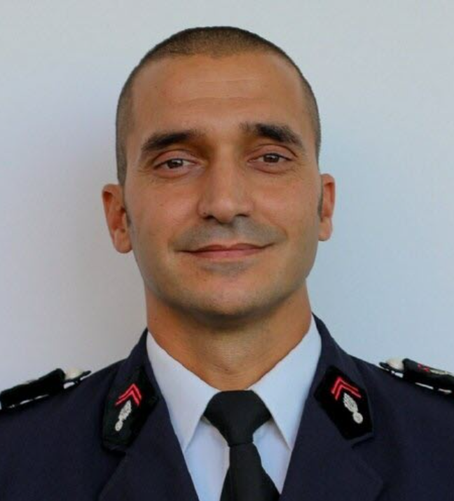 SDISsavoie's tweet image. Le SDIS de la Savoie a le plaisir de vous annoncer que le futur directeur départemental adjoint sera le colonel Rémi POMERET. Originaire du #SDMIS il prendra ses fonctions le 1er Novembre.
Son parcours en bref là👇