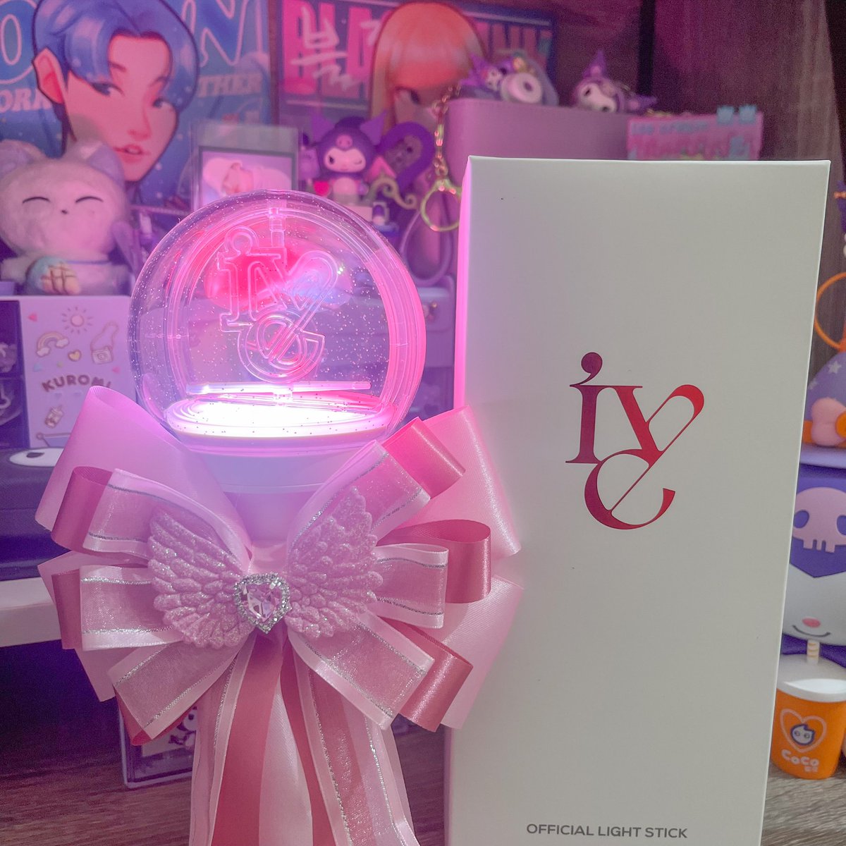 _ddeonuuuu_'s tweet photo. ready na for the fan concert tomorrow! thank you so much po @BlueHeartPh! my ive lightstick came home safely <33

#BlueHeartPhFeedback https://t.co/GbRXfvYBYj