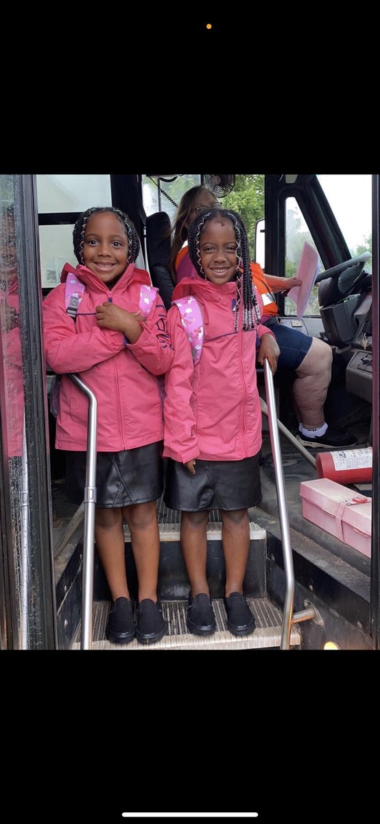 ValerieRoots's tweet photo. First Day vs. Last Day 
Officially done kindergarten &amp; Off to 1st grade 🥳
#offforthesummer https://t.co/59wKHxhadN