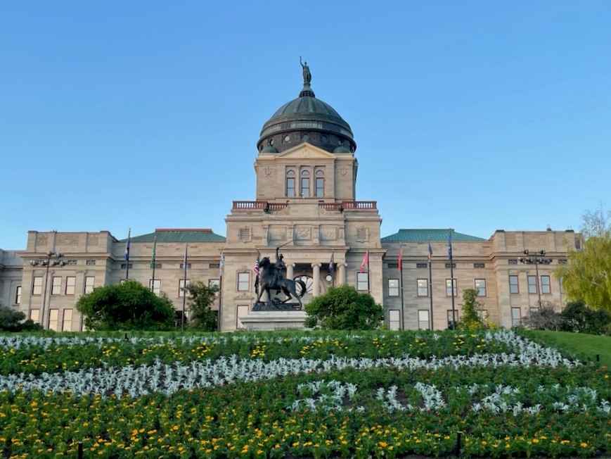 MayaKvanRossum's tweet photo. Another day in beautiful Helena, MT, covering the historic #YouthClimate trial—a test of Montana's Green Amendment. If you want to know more about the power of #GreenAmendments to shape our future, join me on #GreenAmendmentDay, July 13! https://t.co/OUUtud1SiO
#HeldMakesHistory https://t.co/xZOLov1DdO