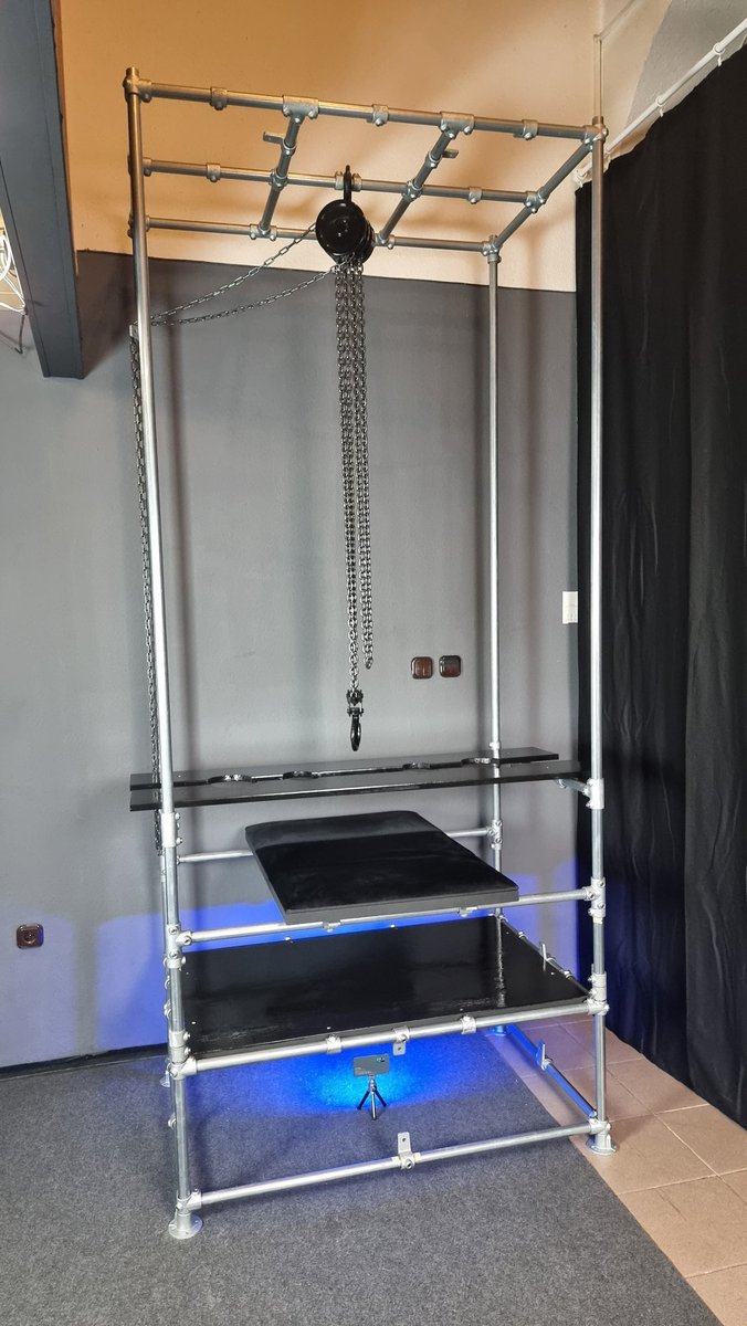 MasterChrisXXX (new acc) tweet media