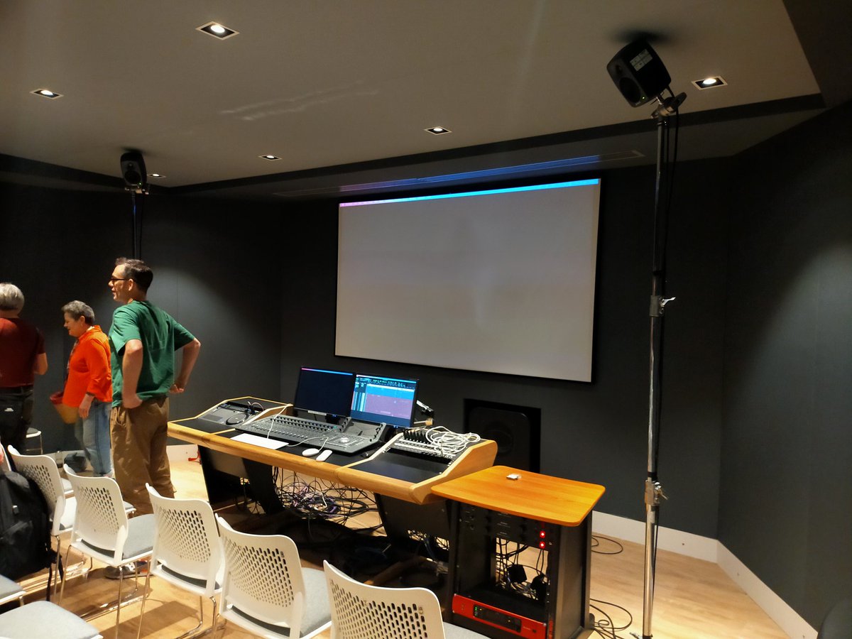 OliCsound's tweet photo. Got to see some interesting spatial audio creations and tech at the #Everydayisspatial conference hosted by @uniofglos yesterday
#SpatialAudio #immersiveaudio #everdayisspatial https://t.co/OHSSCE5rB1