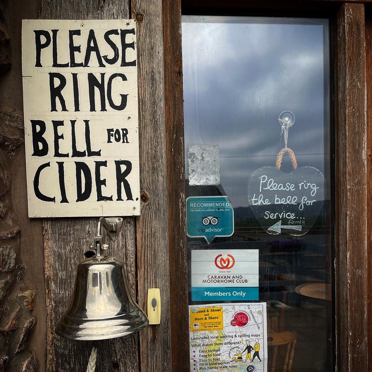 PhoebeRSmith's tweet photo. Just back from an incredible 4 day, 3 nights of cycle champing (sleeping in churches) with my #WanderBoy on the #GoldenValleyPilgrimWay for @GuardianTravel - heavenly views of the black mountains, huge budget-friendly places to sleep, locally brewed cider, & places to explore… https://t.co/gvWJyaiJKi